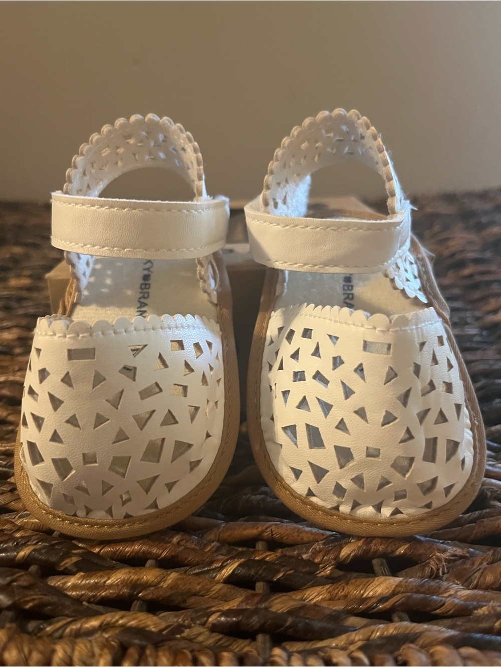 Lucky Brand Shirley Crib Shoes Size 2 (3–6 Mo)